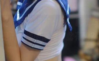 模范学院 – 白子嫣nicky，眼镜与图库：是谁让她的眼神如此有趣？