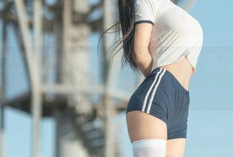 樱井宁宁的酒意盎然：定制写真表现出的微醺美