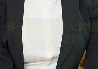 爱尤物 – 静一的黑色：令人惊艳的免费写真，靠谱又淡定