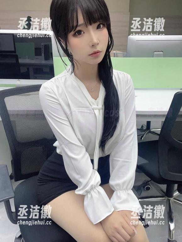 玉汇yuuhui 校园里的玉汇yuuhui,cos一瞬,高清像素超强