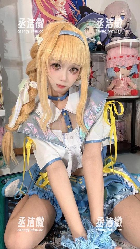 白栎Shirly 套图集:厨娘白栎Shirly,明明是厨艺还不错,瑟瑟发抖的心