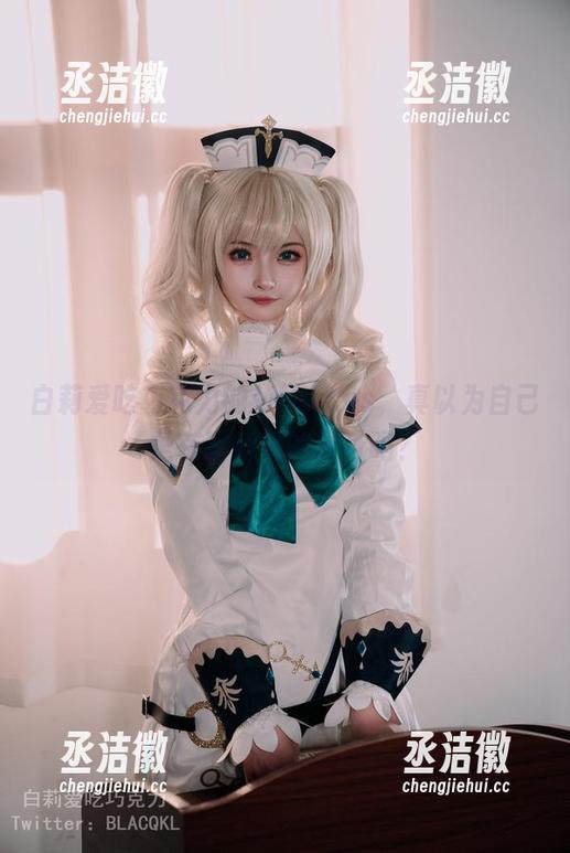 白莉爱吃巧克力 白莉爱吃巧克力的Mikucos,真以为自己是在期待她的转身吗?