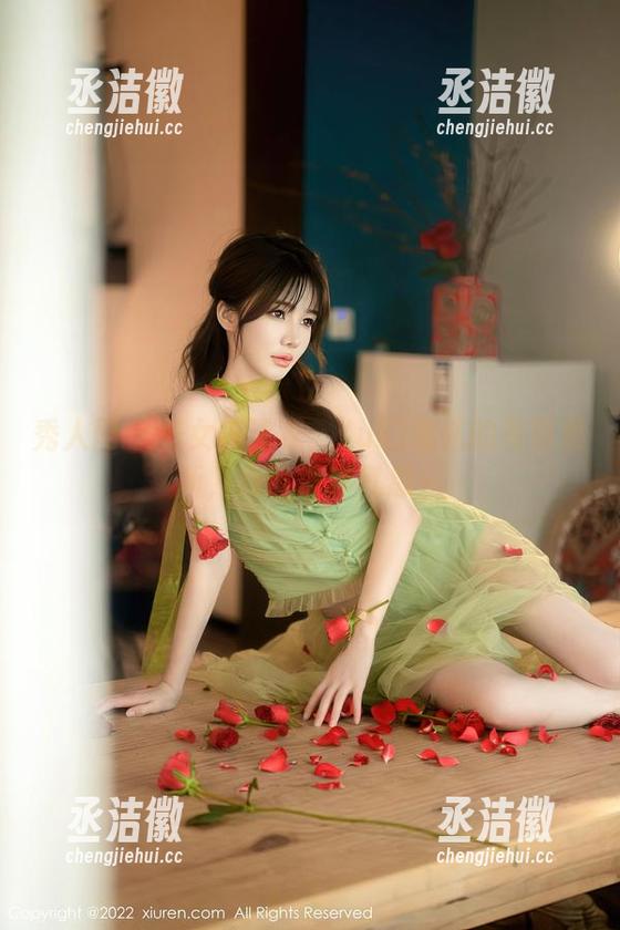 秀人网-Yuki鱼儿 秀人网 - 美女与泳衣:Yuki鱼儿的写真更新,自带海洋气息~