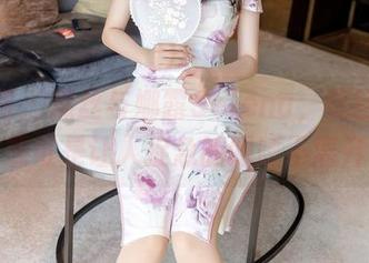 秀人网 – 黑丝与娜露Selena，这回的美图资源可是让人捉急的眼睛不离开哦。