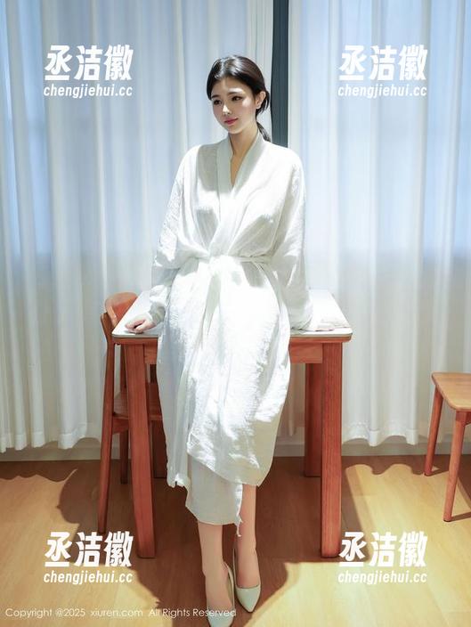 秀人网-安然Maleah 秀人网 - 谈谈安然Maleah的睡衣,原图让人有种想亲近的冲动。下载一张留给夜里慢慢咀嚼吧。
