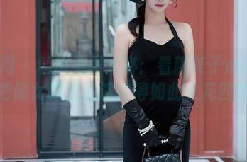 秀人网 – 私房美图大赛：看糯美子mini如何把修女的清冷演绎得如此火花四溅。