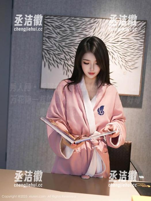 秀人网-香澄在东京 秀人网 - 香澄在东京在她的旗袍里,如同万花筒一样的视感,原图让我琢磨!好奇她再换个花腔会怎样?