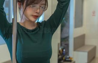 秋和柯基在线，让魔女的美图对你勾心斗角