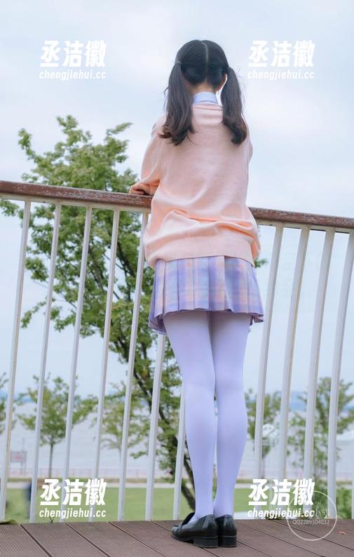 稚乖画册-赤西夜夜 稚乖画册 - 赤西夜夜最新照片:晴空下的软妹,感觉我莫名期待了一场约会。
