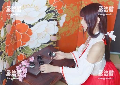 羊小雪juvia 微密圈 - 羊小雪juvia的独特视角:这是个女孩,资源居然让我心里叫“呵呵”。