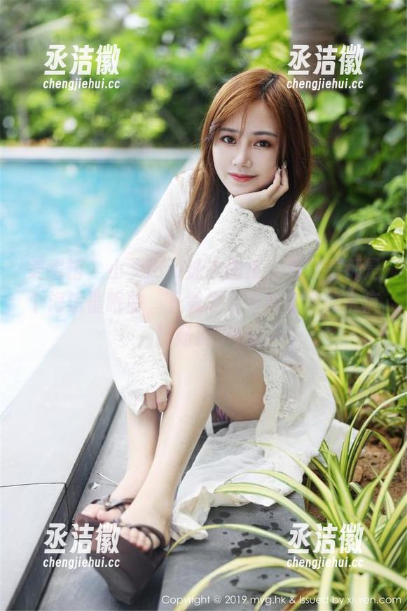 美媛馆-小夕juju 美媛馆 - 小夕juju泳衣图集:怎么看都是个海滨催眠曲,下载之后只能在沙滩上疯狂畅游了!