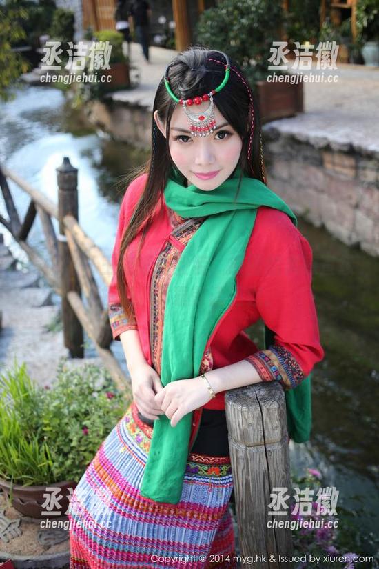 美媛馆-王馨瑶 美媛馆 - 王馨瑶职业装,原图的美感直接扑来,下载前请三思。
