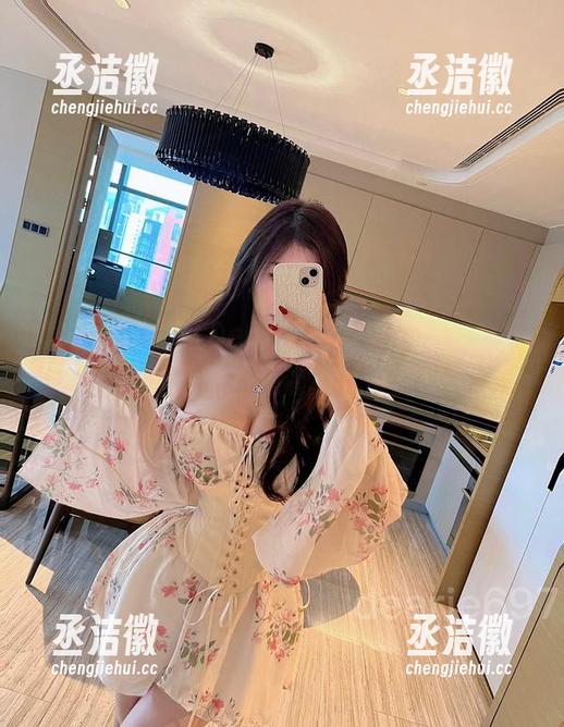 脸红Dearie 微密圈 - 脸红Dearie的黑色写真,分享隐约的优雅,还有点儿小迷离。