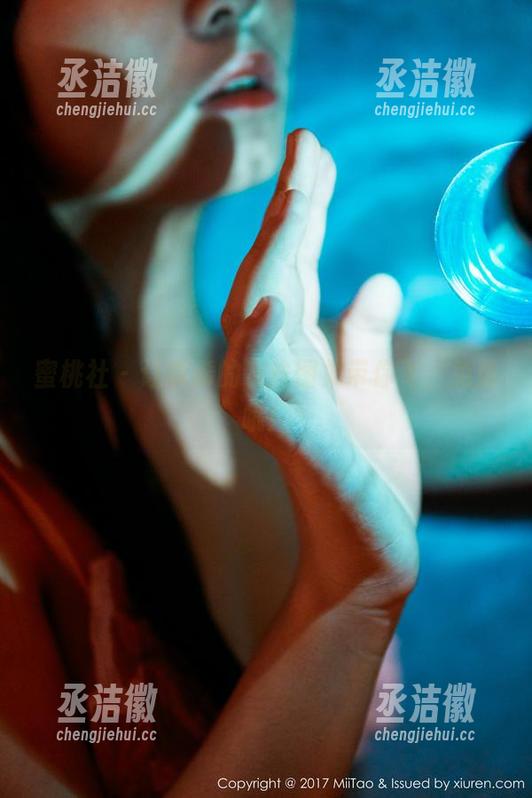 蜜桃社-真希 蜜桃社 - 让真希的灰丝图集带你飞,免费哦!