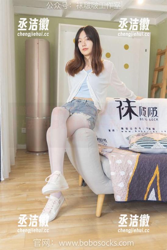 袜啵啵-甜甜圈 袜啵啵 - 最新发布!甜甜圈的婚纱作品,穿上去估计都有诱惑力——不小心就刷到婚戒了!