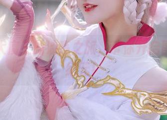 露儿大魔王的油亮之旅，带你开启图库新纪元！