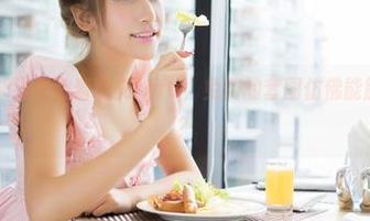 青豆客 – 泳池里泡着晓艾fafa，免费的套图仿佛能解锁新技能？