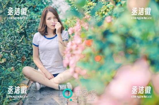 青豆客-赵馨玥 青豆客 - 关于赵馨玥的透明图包,没圣光不代表没风味啊。