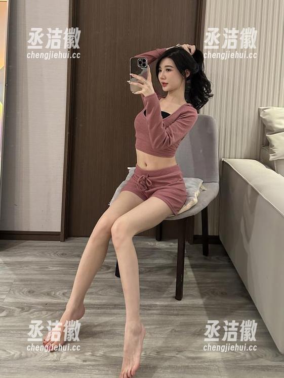 黎允熙baby 微密圈 - 你见过紫色珍珠丁裤吗?黎允熙baby最新作品也许会让你想试试!